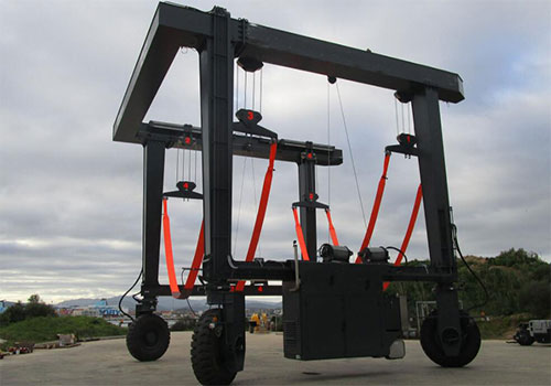 30t-5m液壓輪胎式船艇搬運機